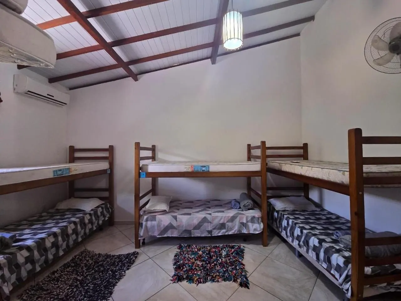 Suites Arraial 300M Do Centro ポルトセグロ ゲストハウス
